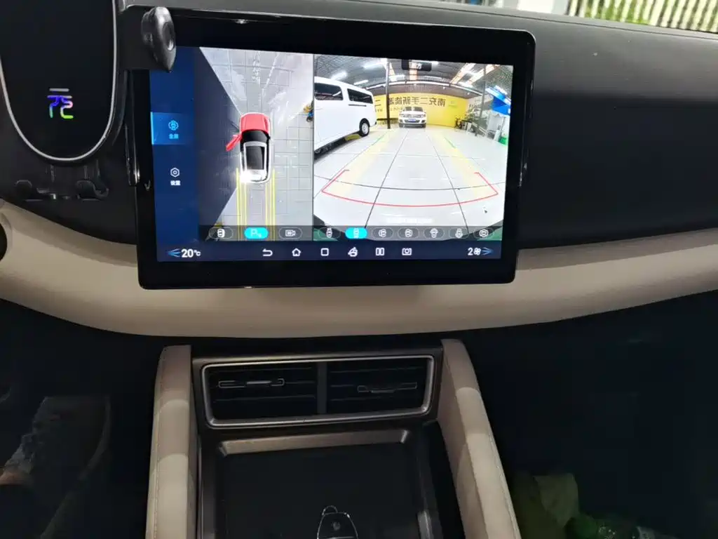 BYD Yuan UP — миниатюра 13