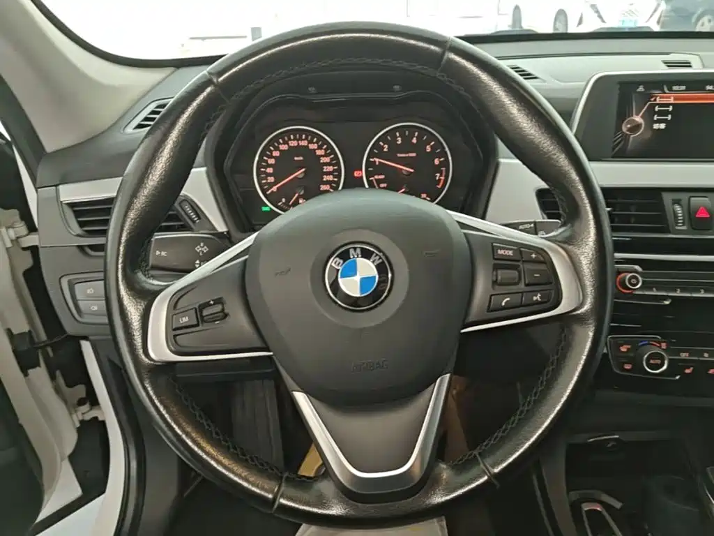 BMW X1 — миниатюра 11