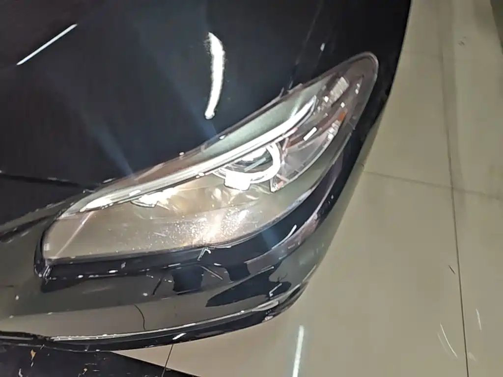 BMW 5 Series — миниатюра 24