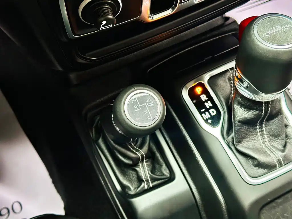 Jeep Gladiator — миниатюра 12