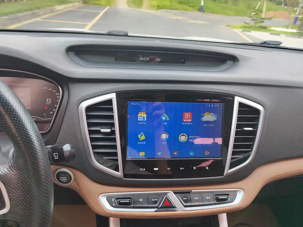 Geely Vision X6 — миниатюра 12