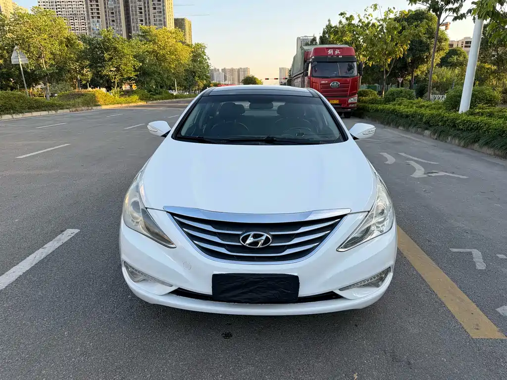 Hyundai Sonata — миниатюра 2