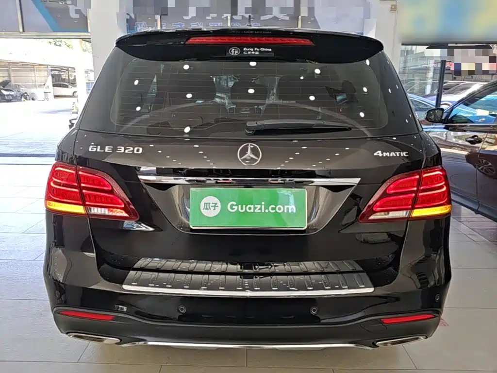 Mercedes-Benz GLE (Import) — миниатюра 6