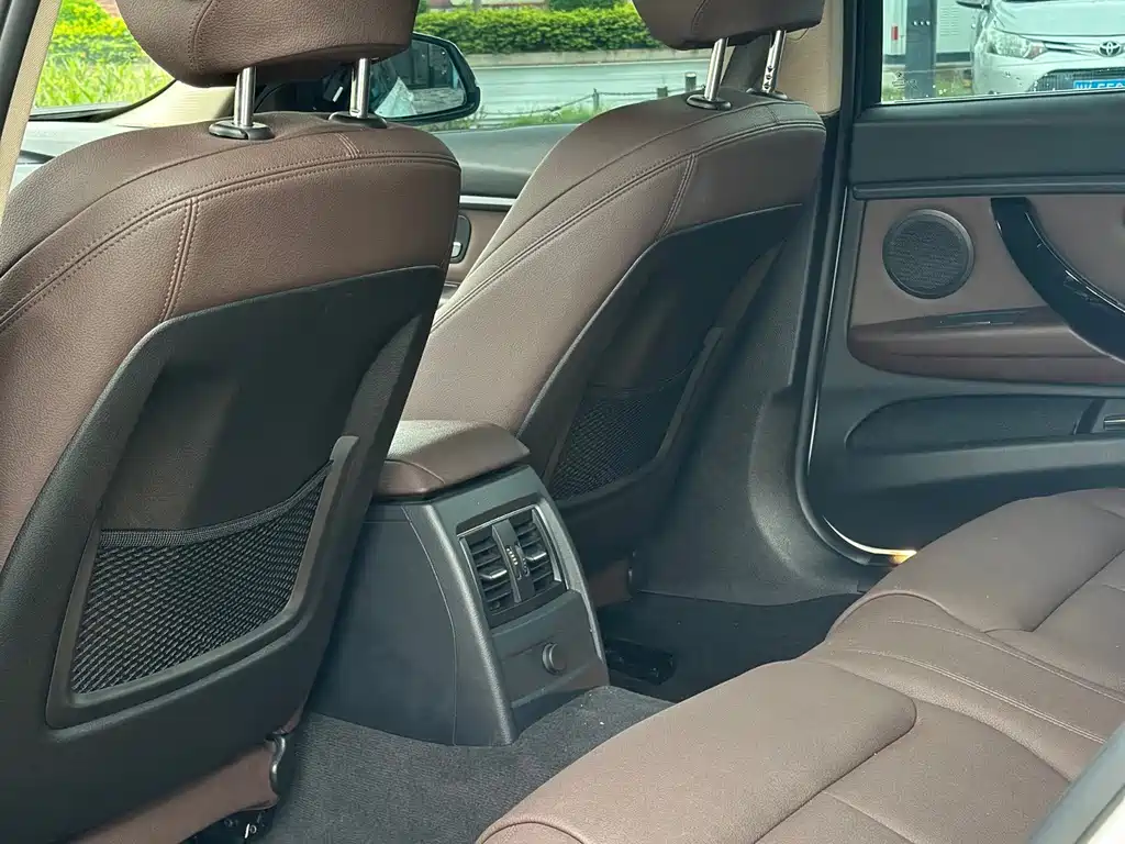 BMW 3 Series — миниатюра 5