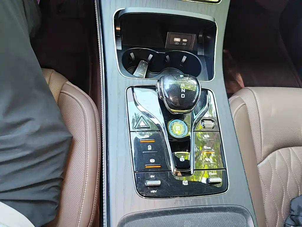 BYD Han — миниатюра 14