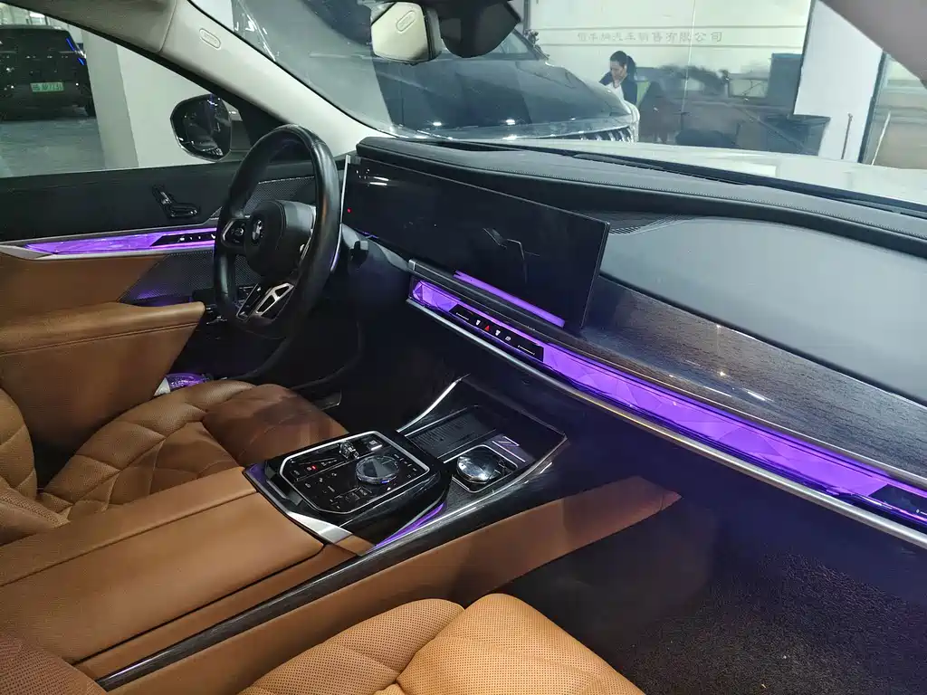 BMW 7 Series — миниатюра 20