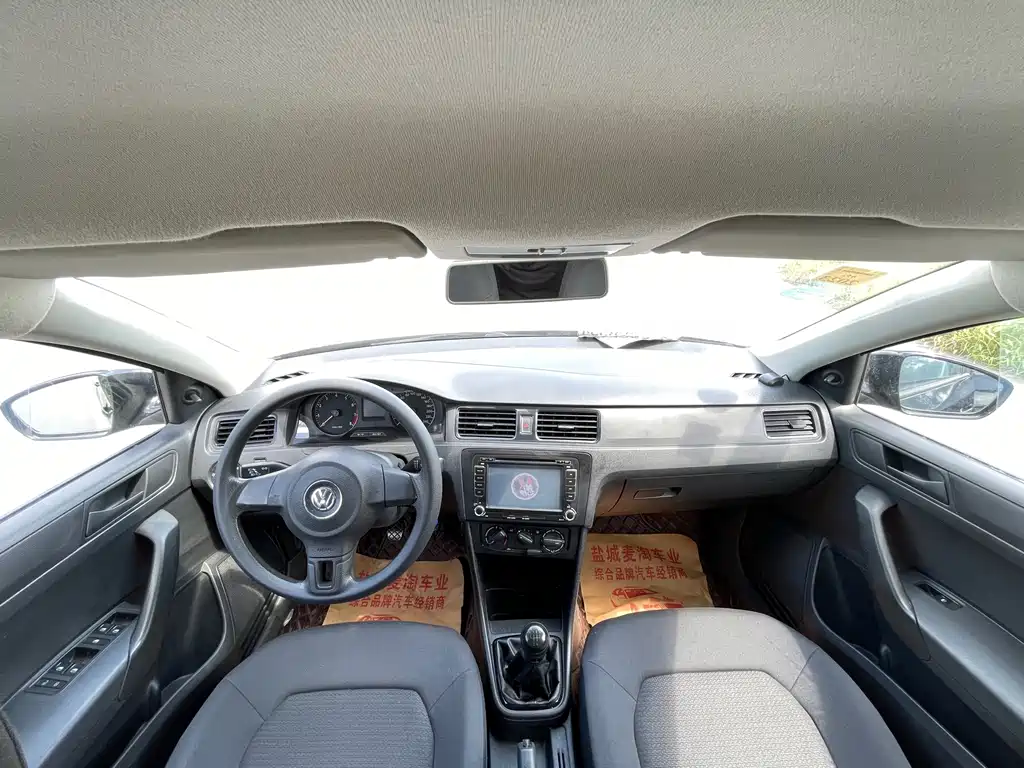 Volkswagen Santana — миниатюра 12