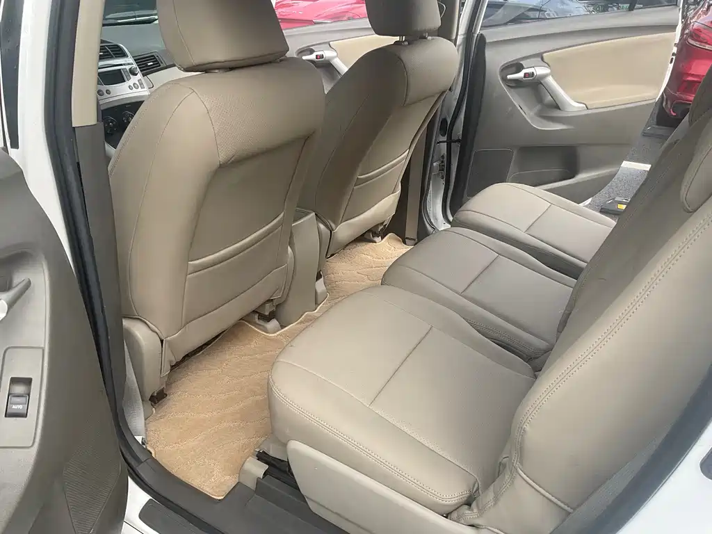 Toyota Verso — миниатюра 10