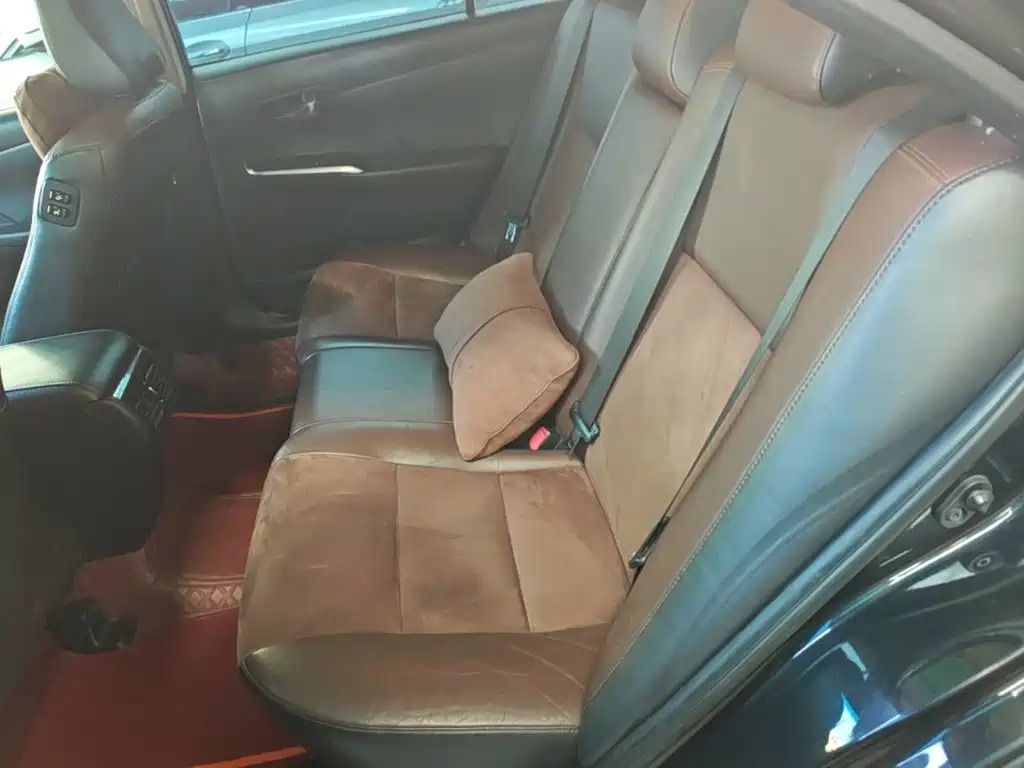 Toyota Camry — миниатюра 17