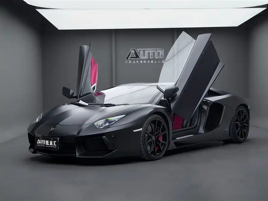 Lamborghini Aventador 2011 LP 700-4