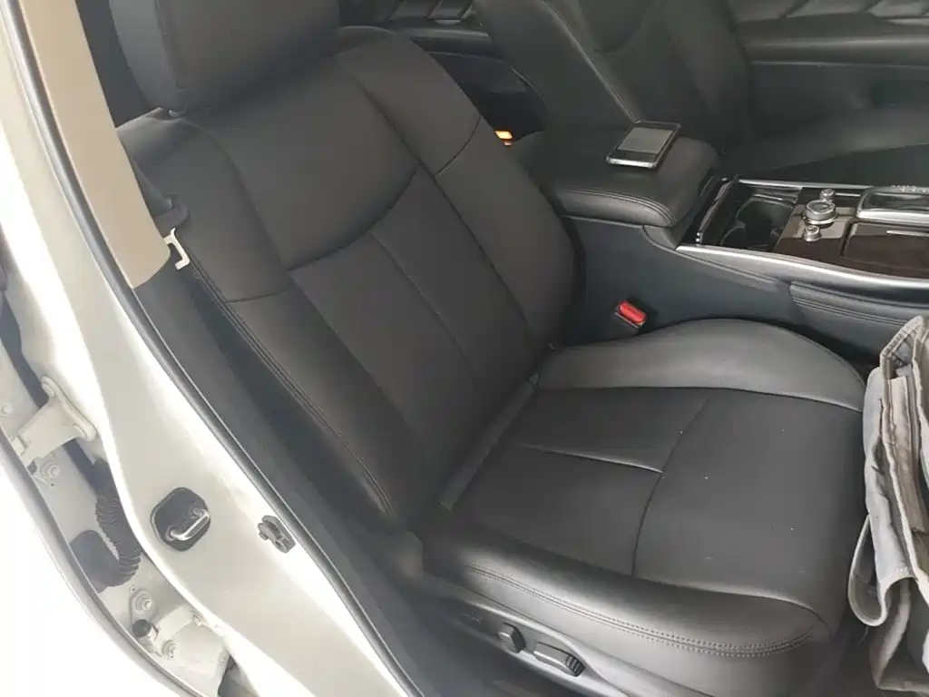 Infiniti Q70 — миниатюра 25