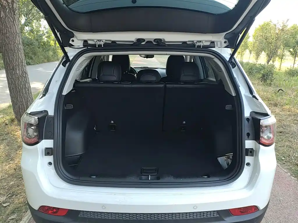 Jeep Compass — миниатюра 19