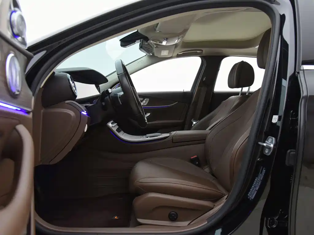 Mercedes-Benz E-Class E 2023 E 300 L Fashion