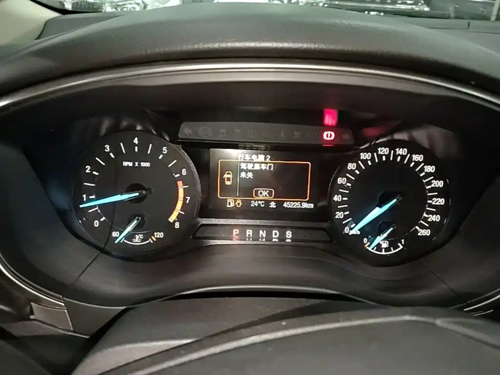 Ford Mondeo — миниатюра 12