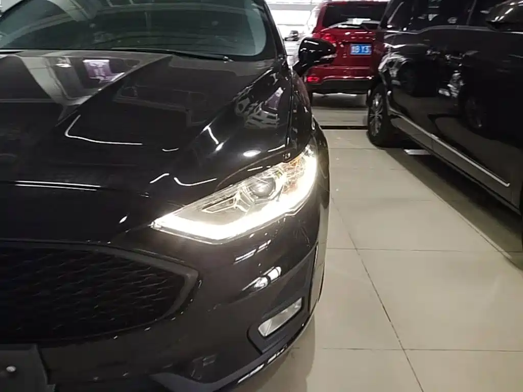 Ford Mondeo — миниатюра 24