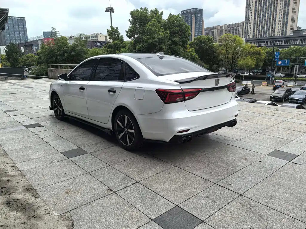Roewe Roewe i6 Classic — миниатюра 5