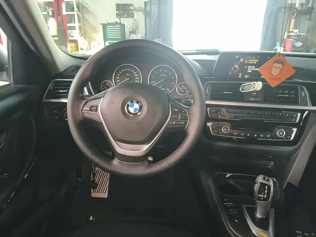 BMW 3 Series — миниатюра 11