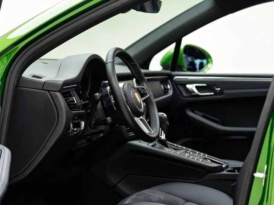 Porsche Macan — миниатюра 8