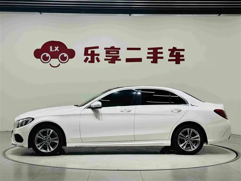 Mercedes-Benz C-Class — миниатюра 2
