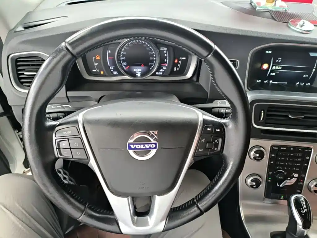 Volvo S60 — миниатюра 11