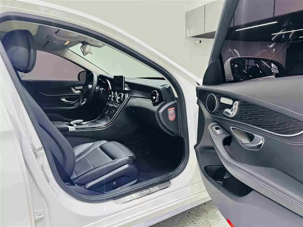 Mercedes-Benz C-Class — миниатюра 25