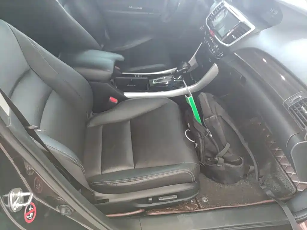 Honda Accord — миниатюра 25