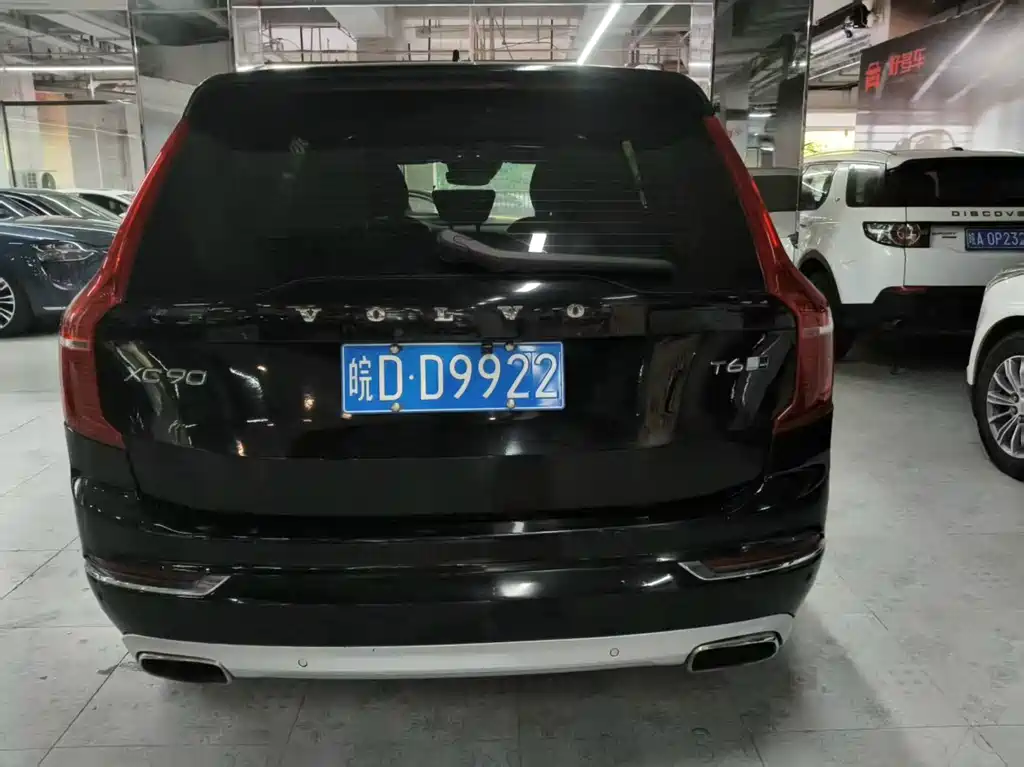 Volvo XC90 — миниатюра 5