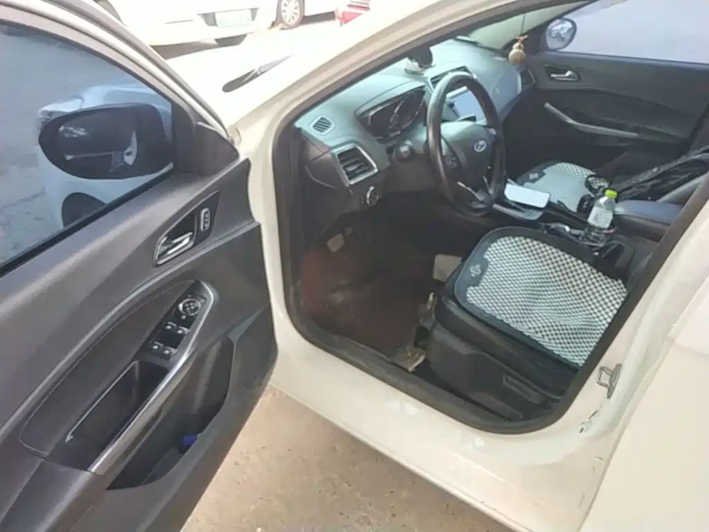 Ford Escort — миниатюра 16