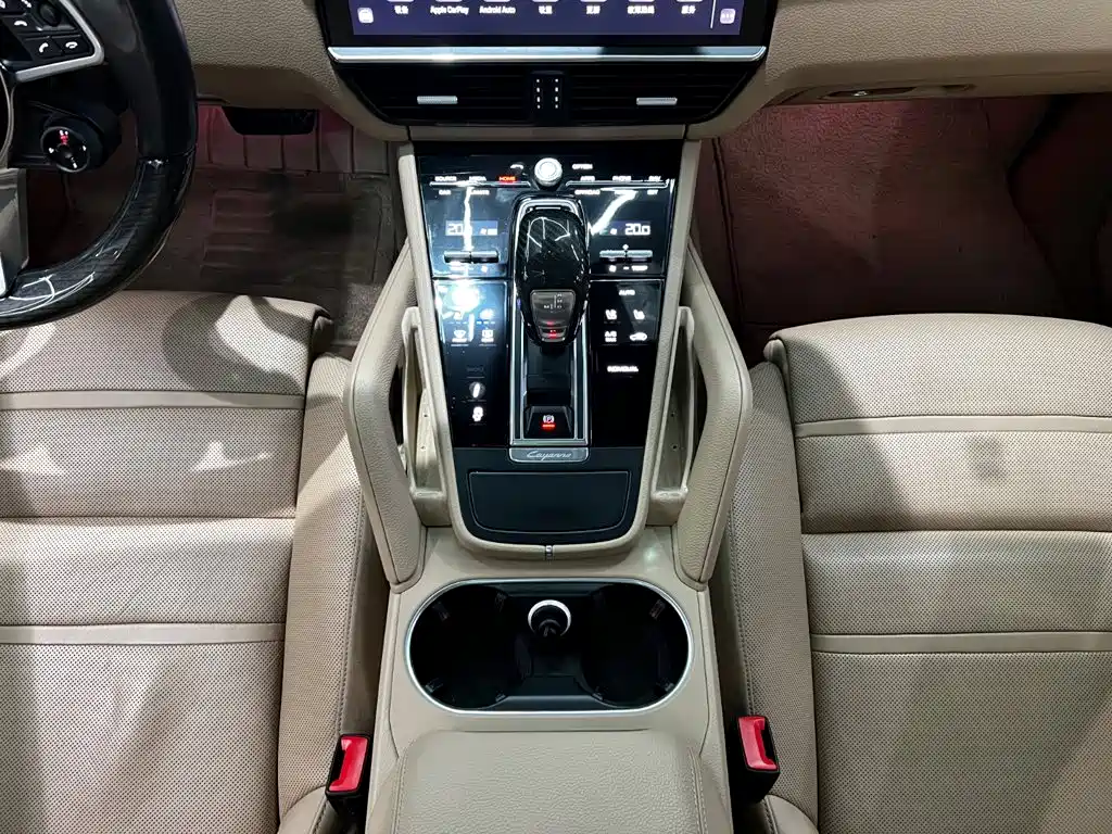 Porsche Cayenne Hybrid — миниатюра 13