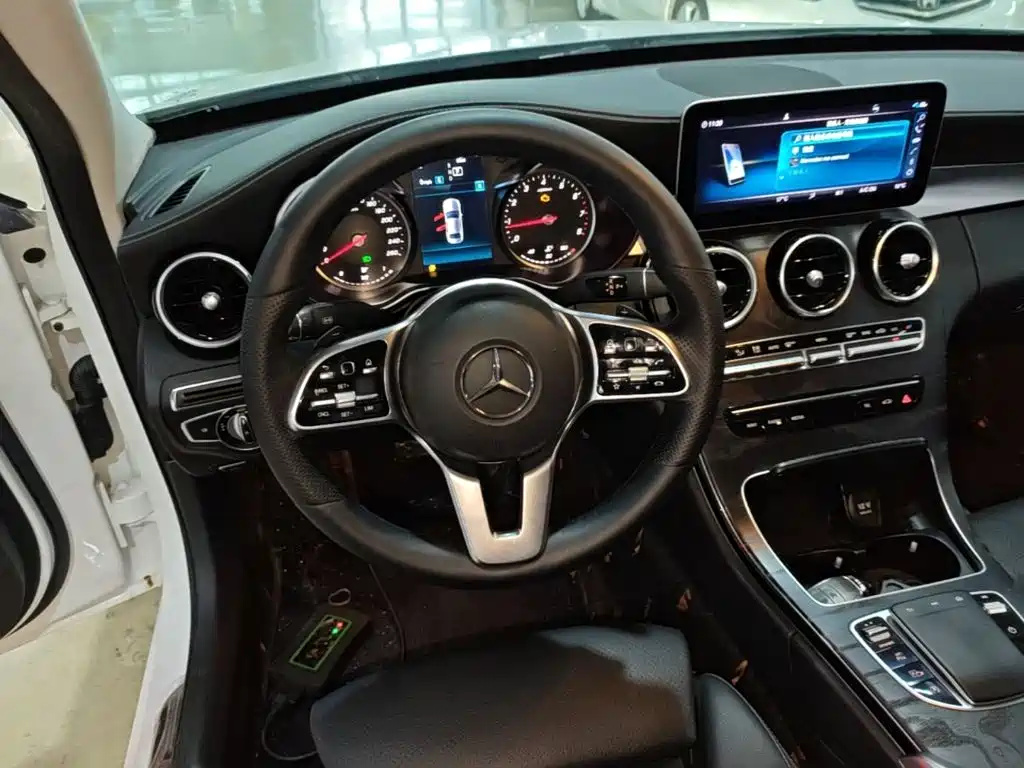 Mercedes-Benz C-Class — миниатюра 11