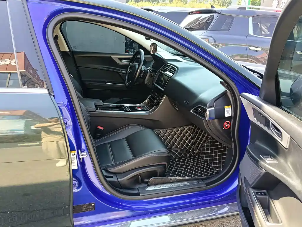 Jaguar XEL — миниатюра 4