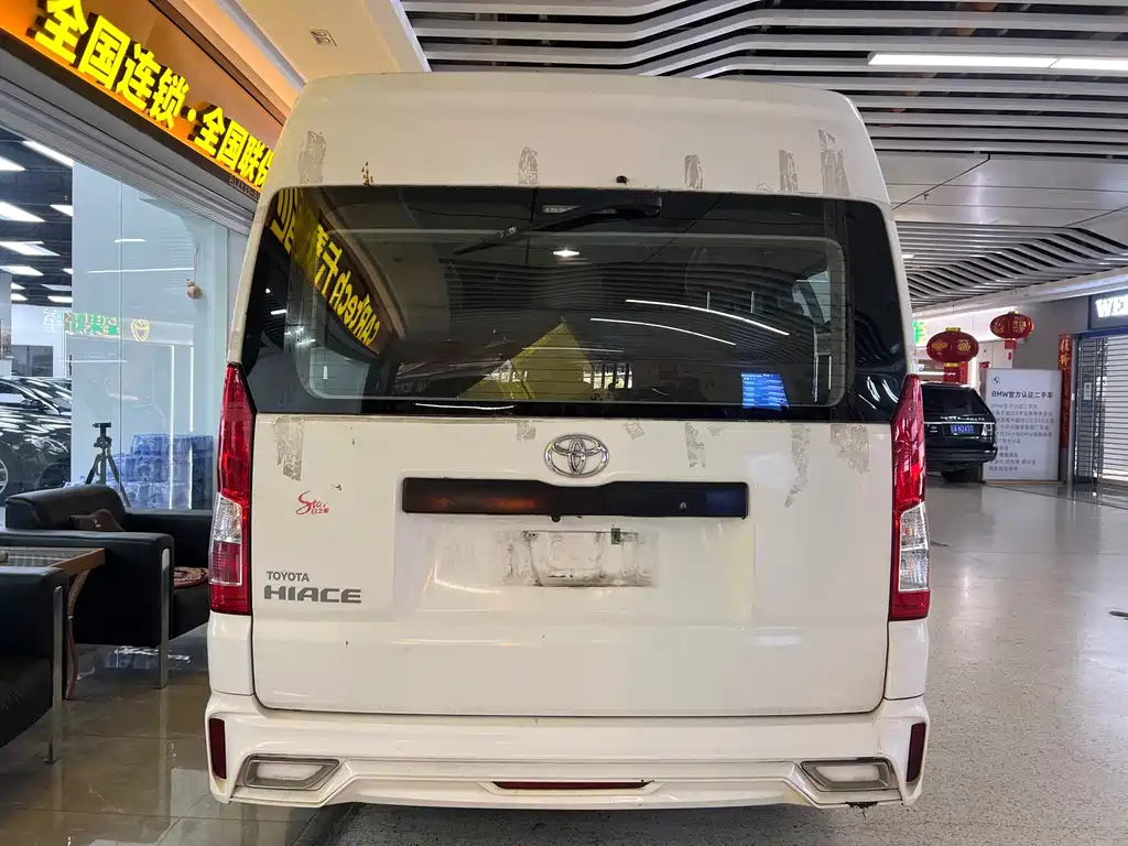Toyota Hiace — миниатюра 11