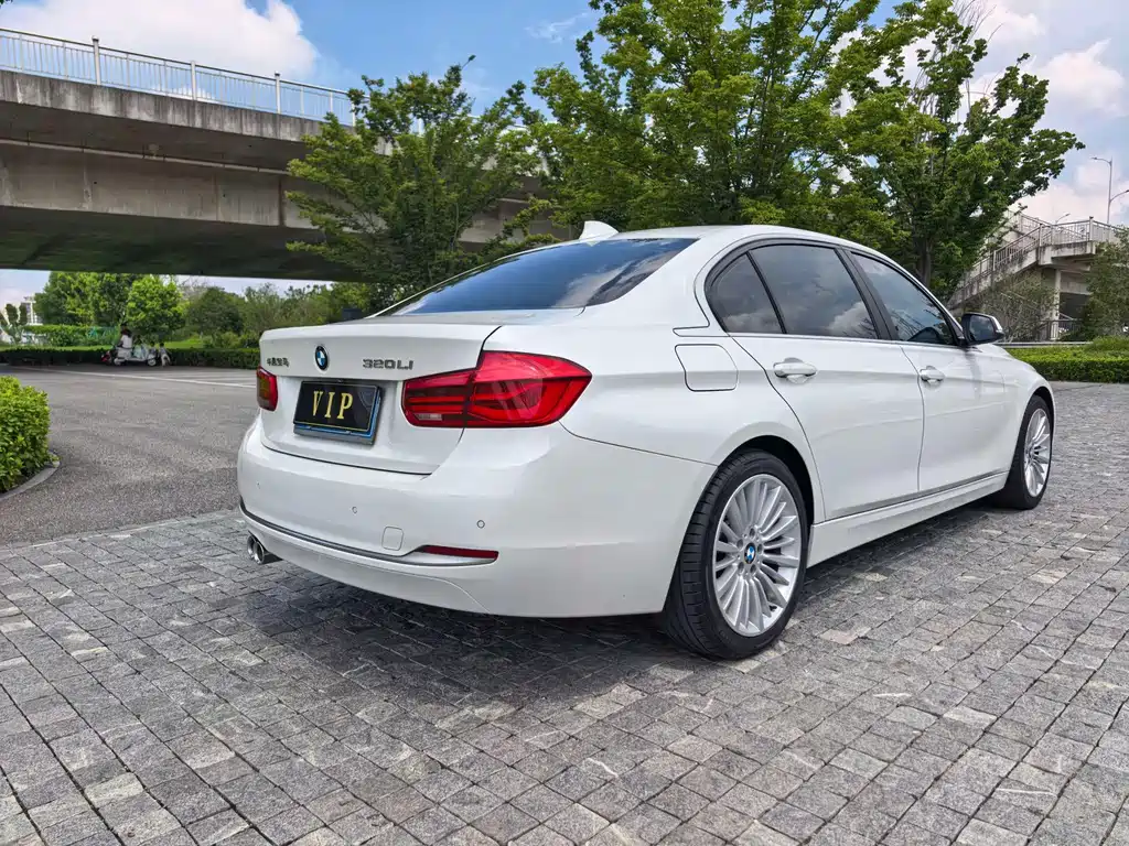 BMW 3 Series — миниатюра 10