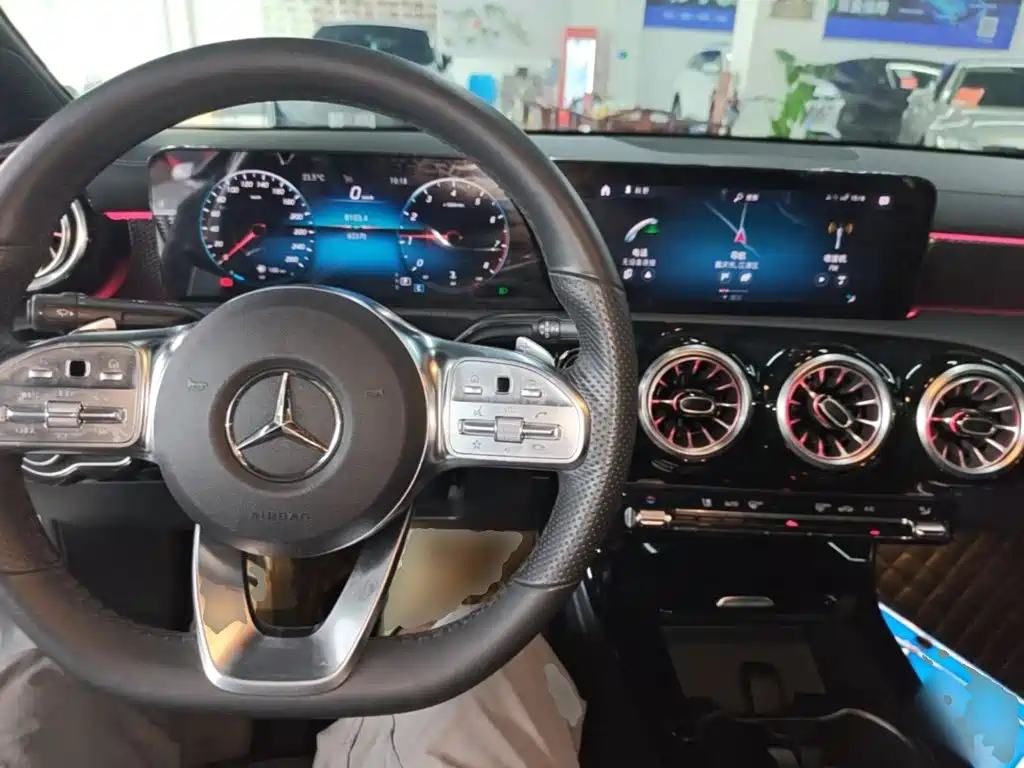 Mercedes-Benz A-Class — миниатюра 10