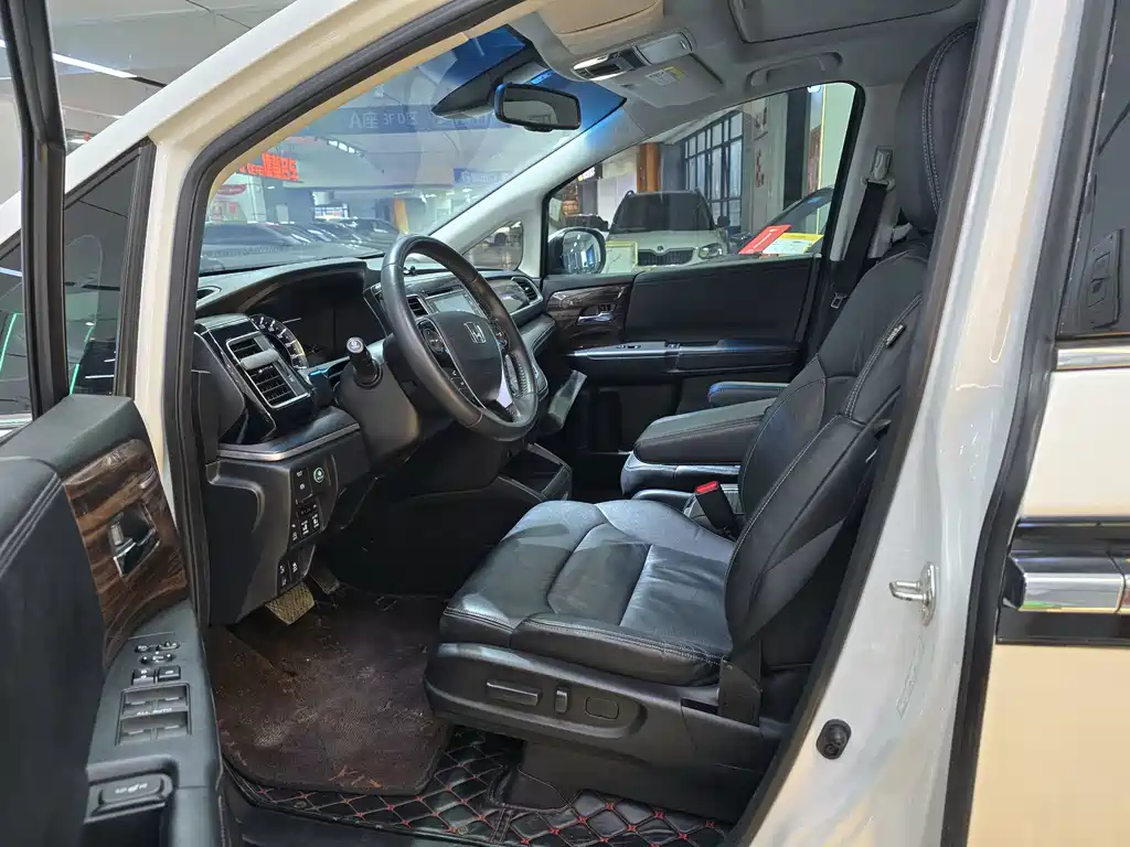 Honda Elysion — миниатюра 3