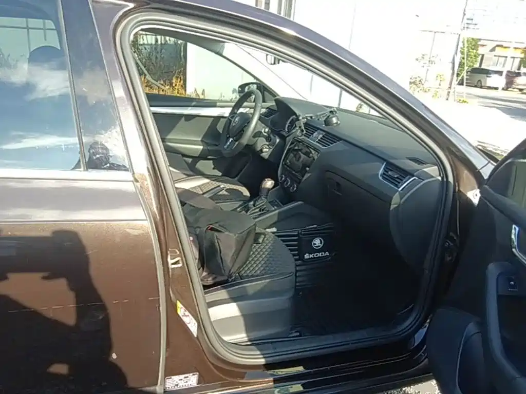Skoda Octavia — миниатюра 25