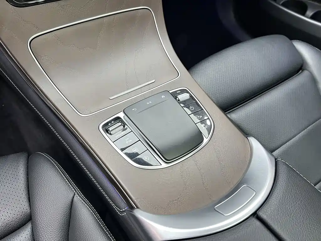 Mercedes-Benz GLC 2022 — фото 11