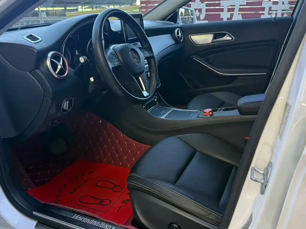 Mercedes-Benz GLA — миниатюра 7
