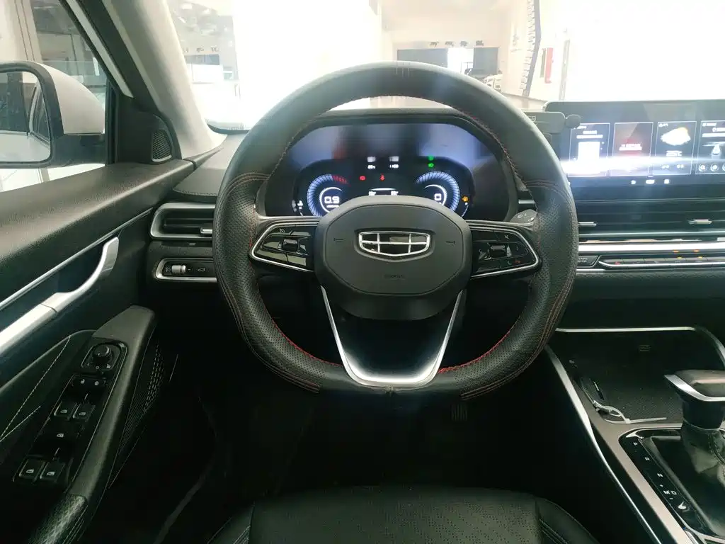 Geely Emgrand — миниатюра 11