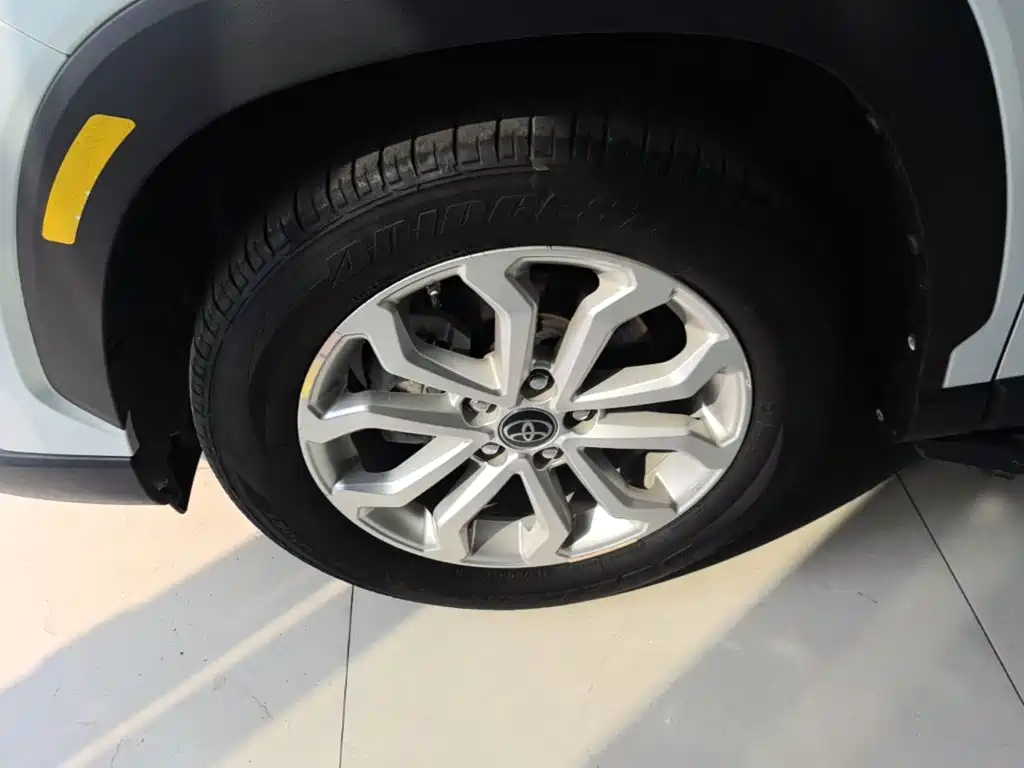 Toyota Frontlander — миниатюра 23