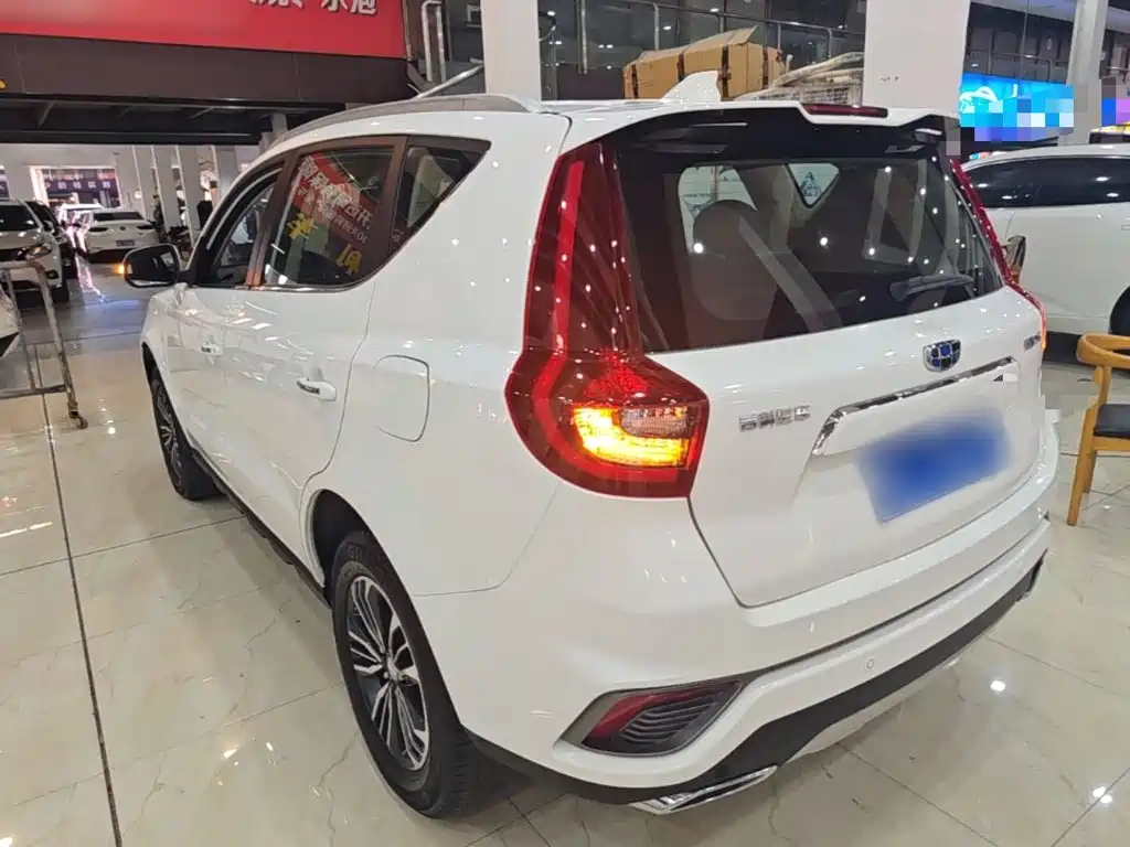 Geely Vision X6 — миниатюра 5