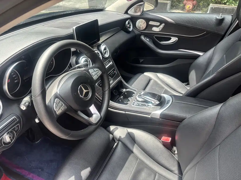 Mercedes-Benz C-Class — миниатюра 10