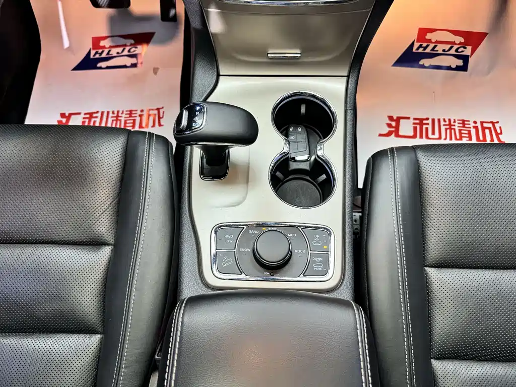 Jeep Grand Cherokee (Import) — миниатюра 15