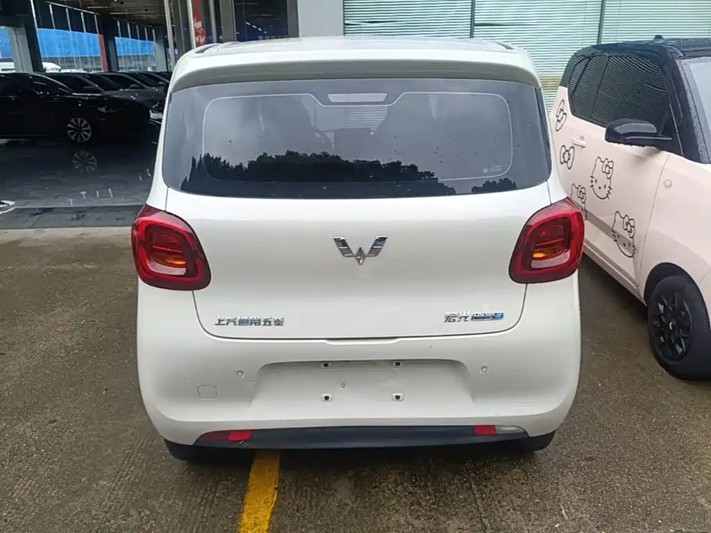 Wuling MINIEV — миниатюра 6