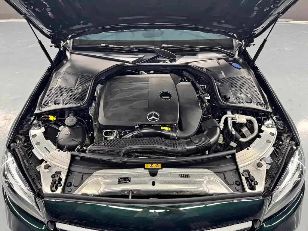 Mercedes-Benz C-Class — миниатюра 21