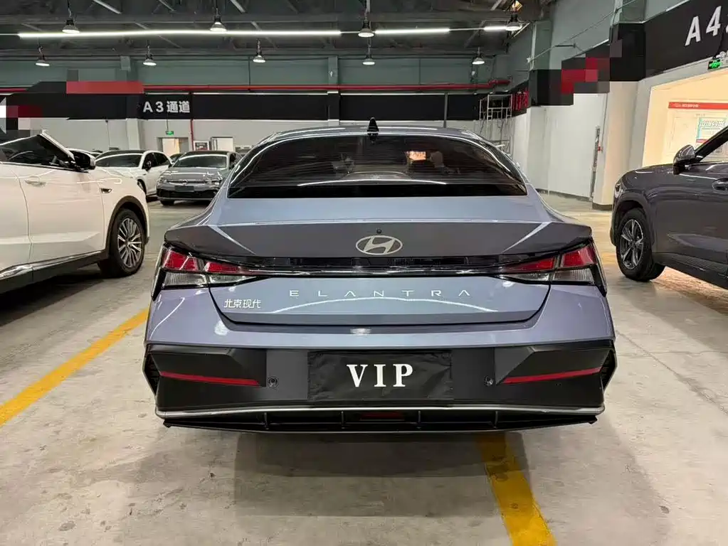 Hyundai Elantra — миниатюра 11
