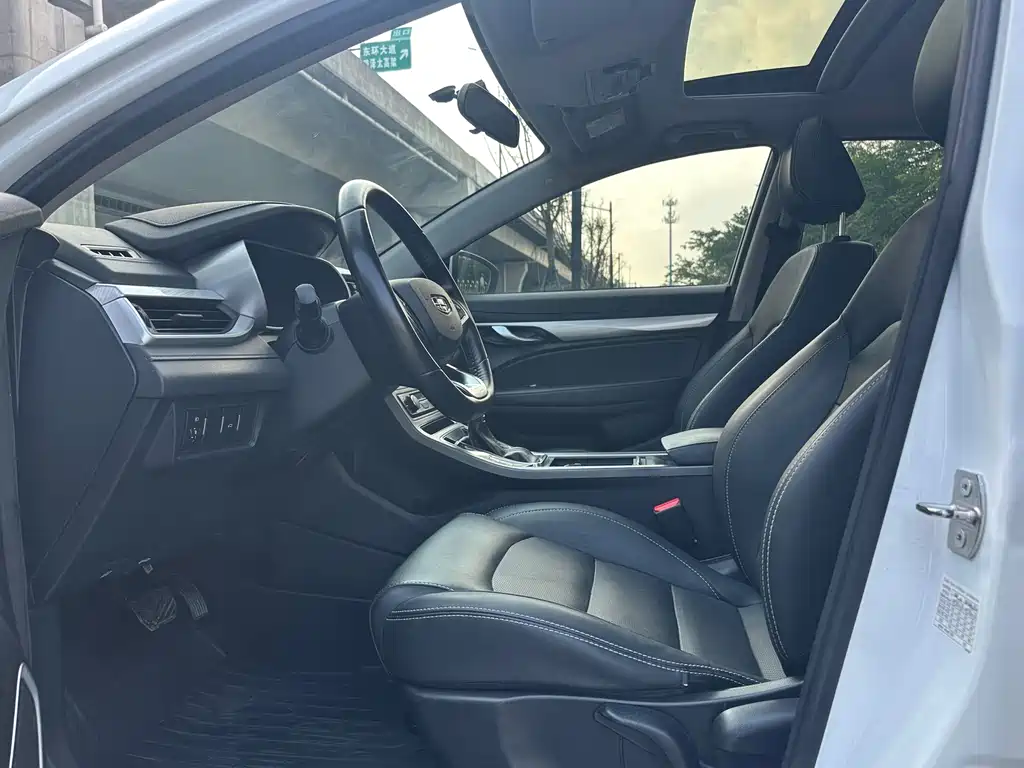Geely Emgrand — миниатюра 21