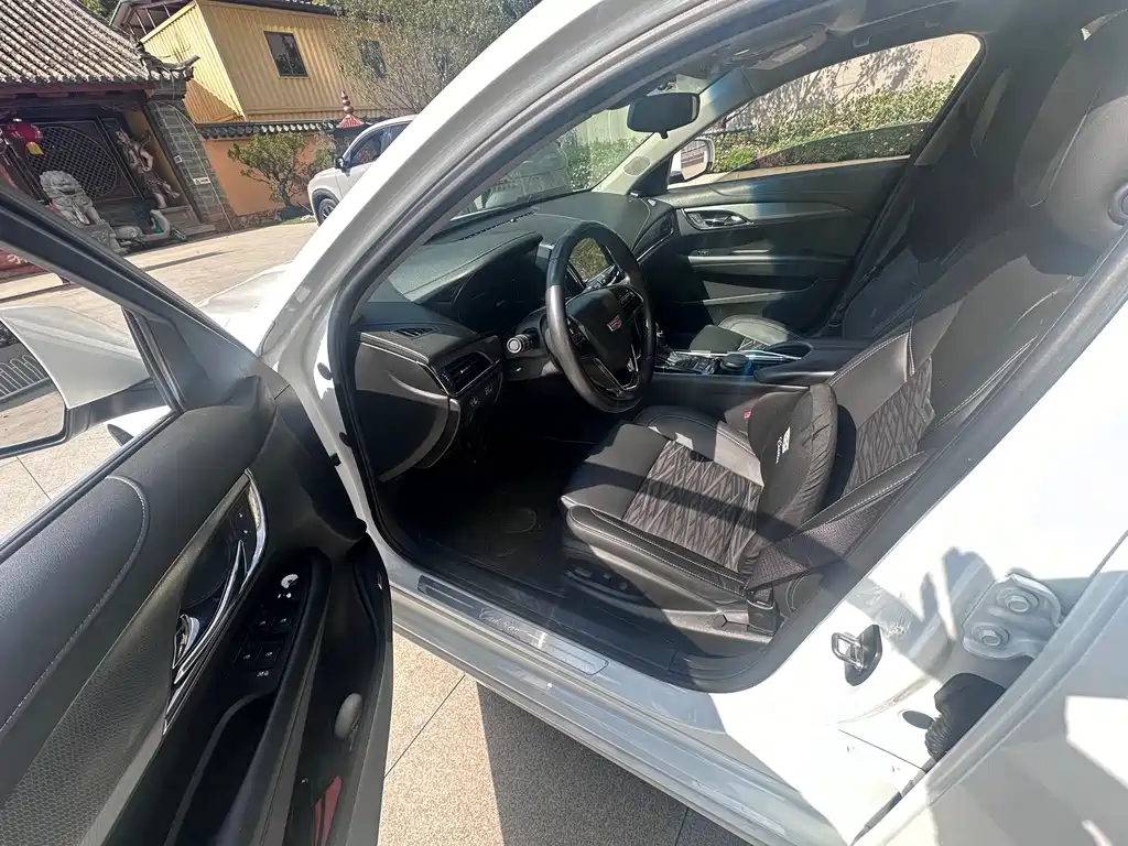 Cadillac ATS-L — миниатюра 4