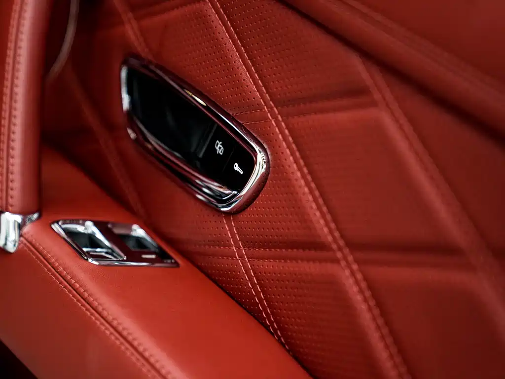 Bentley Flying Spur — миниатюра 14