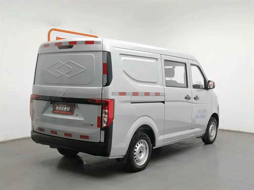 CHANGAN CROSS STAR V3